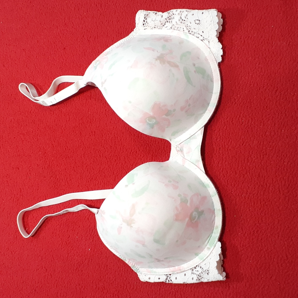 JESSICA SIMPSON BRA.